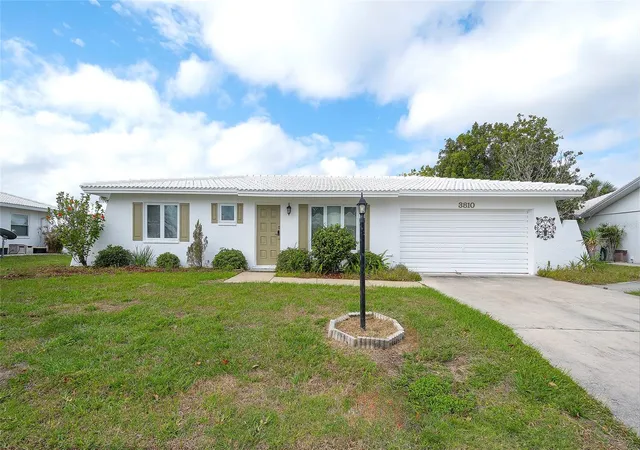 Photo 3 of Single family home for sale at 3810 Joyce Dr, Bradenton, FL 34208 | MLS# A4693455 | Listing updated on 2026-08-11