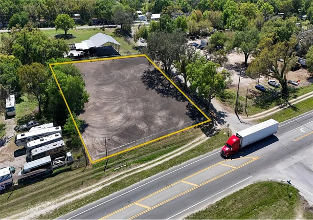1st image of 11703 N Us 301 Hwy, Thonotosassa, FL 33592 | MLS# TB8508109