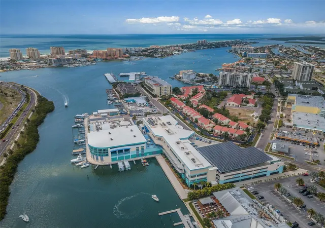 Homes for sale in Clearwater Beach, FL | 51 Island Way, Clearwater Beach, FL 33767 | Houzeo