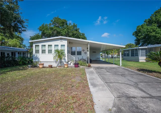 Photo 1 of Manufactured home for sale at 1610 Reynolds Rd #126, Lakeland, FL 33801 | MLS# L4961858 | Listing updated on 2026-09-15