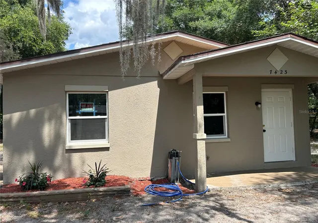 1st image of 7423 Se 226th Ter, Hawthorne, FL 32640 | MLS# S5149815