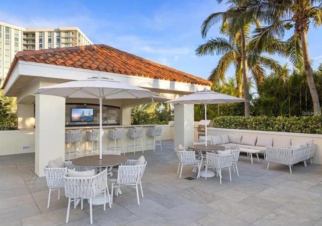 2nd image of 35 Watergate Dr, SARASOTA, FL 34236