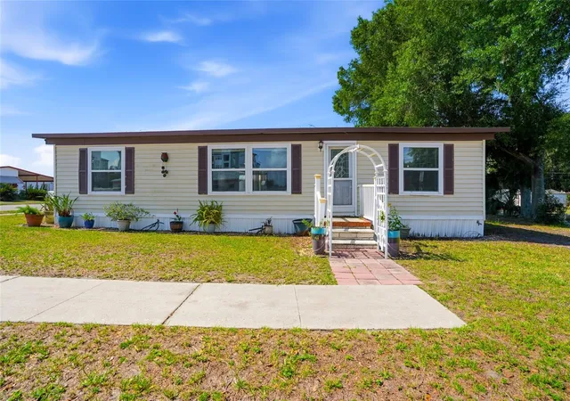 2nd image of 3933 Sarah Dr, Wesley Chapel, FL 33543 | MLS# TB8508155