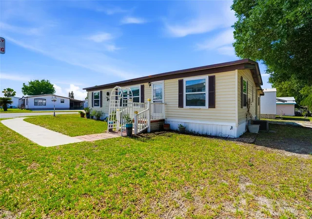 4th image of 3933 Sarah Dr, Wesley Chapel, FL 33543 | MLS# TB8508155