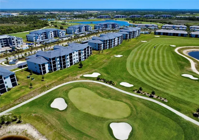 Listing Photo 3 - Condo for sale in building located at 17625 Opal Sand Dr, VENICE, FL 34293 - Unit #304
