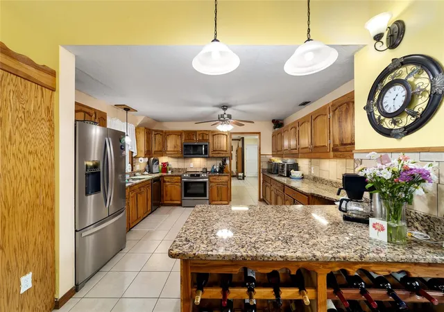 Photo 4 of Single family home for sale at 5300 NE 2nd Lane, Ocala, FL 34470 | MLS# OM724686 | Listing updated on 2026-09-08