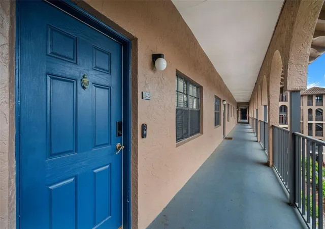 Photo 2 of Condo for sale at 6100 Gulfport Blvd S #402, Gulfport, FL 33707 | MLS# GC540312 | Listing updated on 2026-08-21