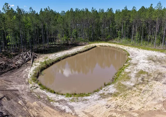 4th image of 15539 County Rd 305, Bunnell, FL 32110 | MLS# FC318512
