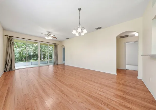 Photo 3 of Single family home for sale at 4962 Rainbow Trout Rd, Tavares, FL 32778 | MLS# G5112324 | Listing updated on 2026-09-29