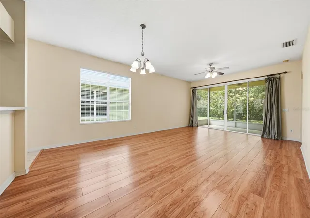 Photo 4 of Single family home for sale at 4962 Rainbow Trout Rd, Tavares, FL 32778 | MLS# G5112324 | Listing updated on 2026-09-29