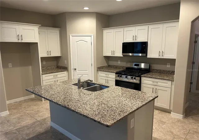 4th image of 720 E Victoria Trails Blvd, Deland, FL 32724 | MLS# V4949067
