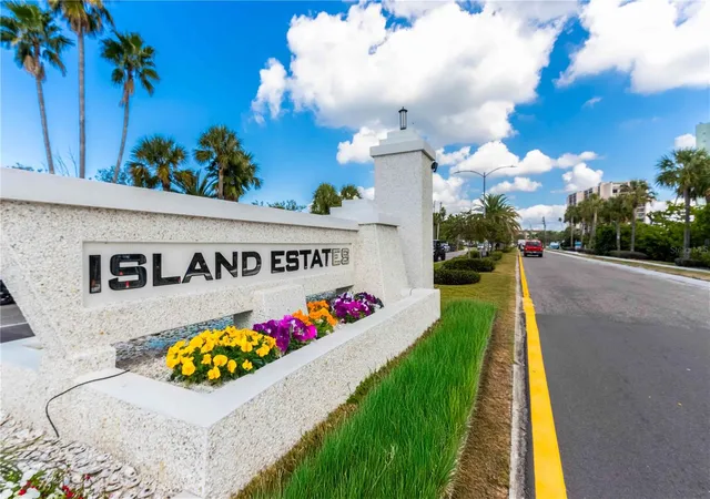 3rd image of 400 Island Wy #212, Clearwater Beach, FL 33767 | MLS# TB8508210