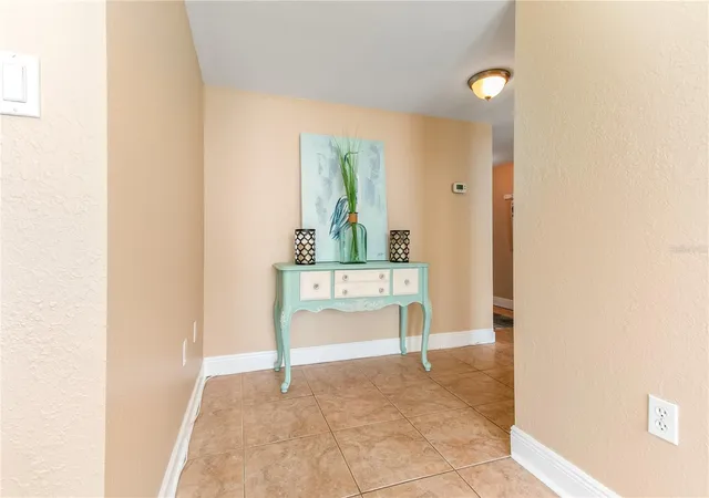 4th image of 400 Island Wy #212, Clearwater Beach, FL 33767 | MLS# TB8508210