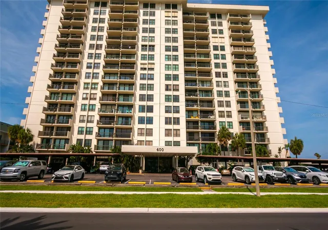 2nd image of 400 Island Wy, CLEARWATER BEACH, FL 33767