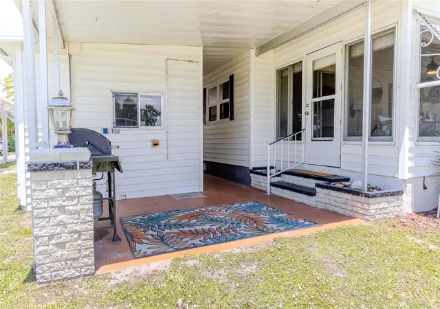 Photo 4 of Manufactured home for sale at 2100 Kings Hwy #336, Punta Gorda, FL 33980 | MLS# C7526161 | Listing updated on 2026-10-27