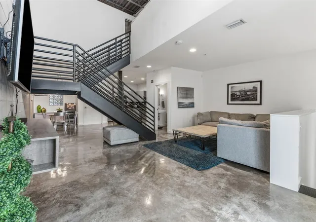 Homes for sale in Tampa, FL | 5008 S Macdill Ave #16, Tampa, FL 33611 | MLS# TB8508216