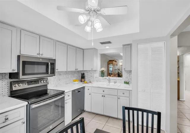 5th image of 860 Maclaren Dr N, PALM HARBOR, FL 34684