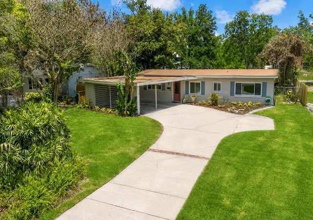 3rd image of 2215 Woodcrest Dr, Winter Park, FL 32792 | MLS# O6407540