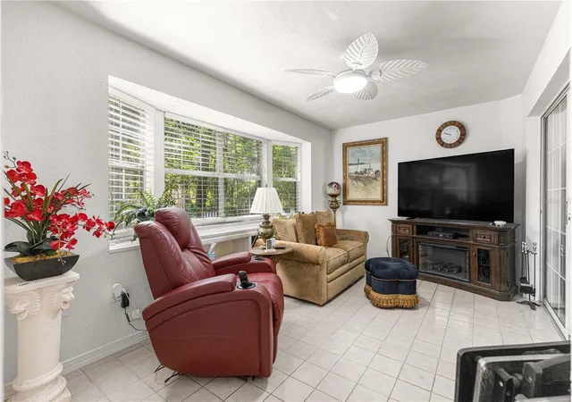 3rd image of 11465 Sw 75Th Terrace Rd, Ocala, FL 34476 | MLS# OM724695