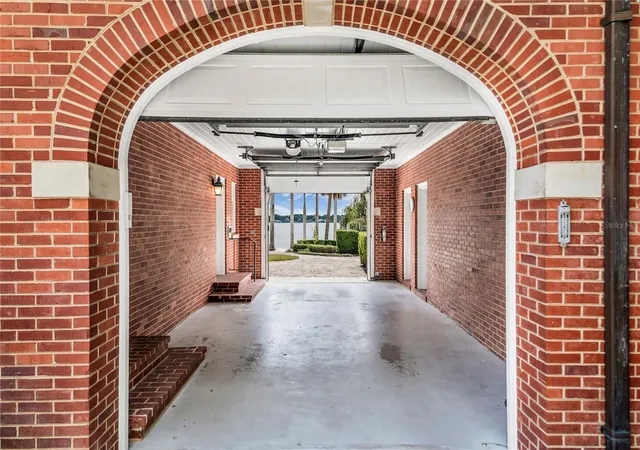 5th image of 1530 Waterwitch Dr, Orlando, FL 32806 | MLS# O6407557