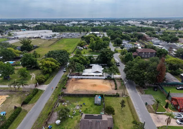 Photo 3 of Land for sale at 441 E Cypress St, Winter Garden, FL 34787 | MLS# O6407560 | Listing updated on 2026-06-30
