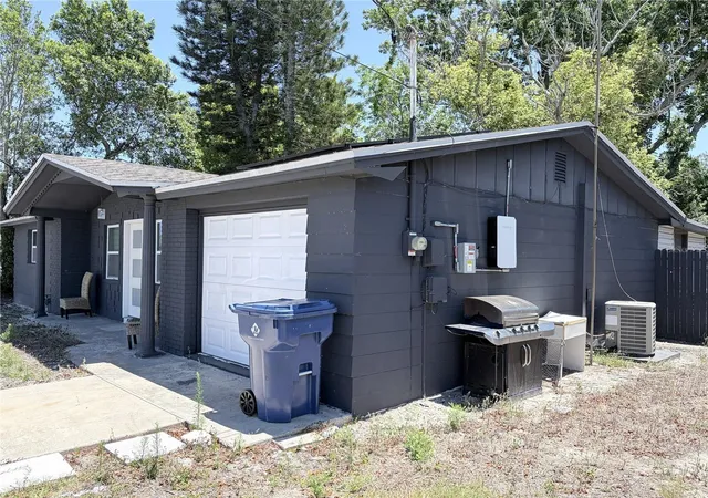Photo 2 of Single family home for sale at 3818 Moog Rd, Holiday, FL 34691 | MLS# S5149837 | Listing updated on 2026-05-16