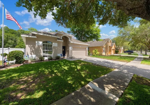 Photo 2 of Single family home for sale at 12044 Colony Lakes Blvd, New Port Richey, FL 34654 | MLS# OM724697 | Listing updated on 2026-08-13