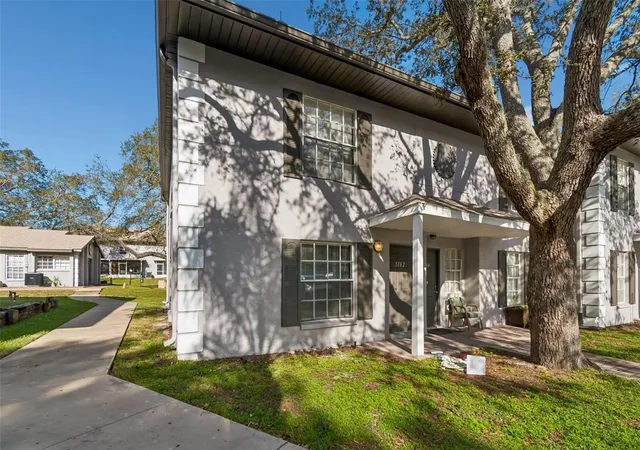 Listing Photo 3 - Condo for sale in building located at 5182 Sunridge Palms Dr, TAMPA, FL 33617 - Unit #5182