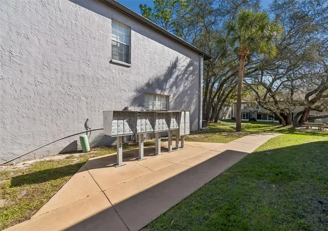 Listing Photo 2 - Condo for sale in building located at 5182 Sunridge Palms Dr, TAMPA, FL 33617 - Unit #5182