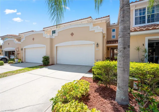 Photo 2 of Townhouse for sale at 210 Valencia Cir, St Petersburg, FL 33716 | MLS# TB8508296 | Listing updated on 2026-09-14