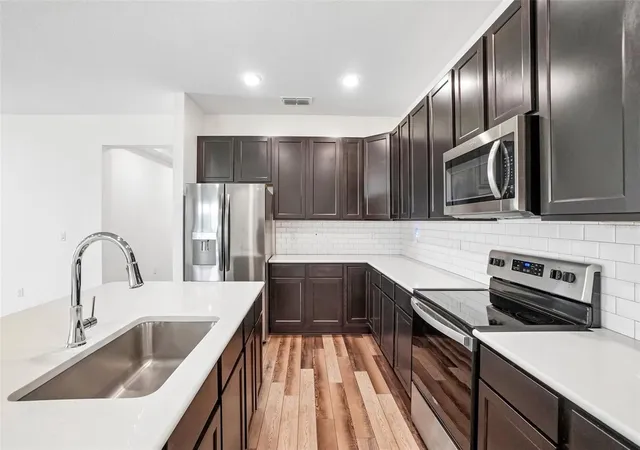 Photo 4 of Single family home for sale at 11225 June Briar Loop, San Antonio, FL 33576 | MLS# TB8508297 | Listing updated on 2026-09-25
