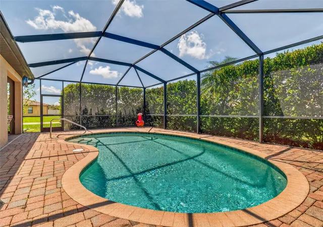 46th image of 2740 Via Piazza Loop, Fort Myers, FL 33905 | MLS# A4693515