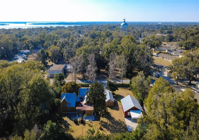 2nd image of 1148 N Grandview St, Mount Dora, FL 32757 | MLS# V4949076
