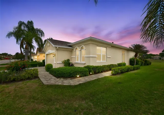 1st image of 1907 Sterling Glen Ct, Sun City Center, FL 33573 | MLS# TB8508330