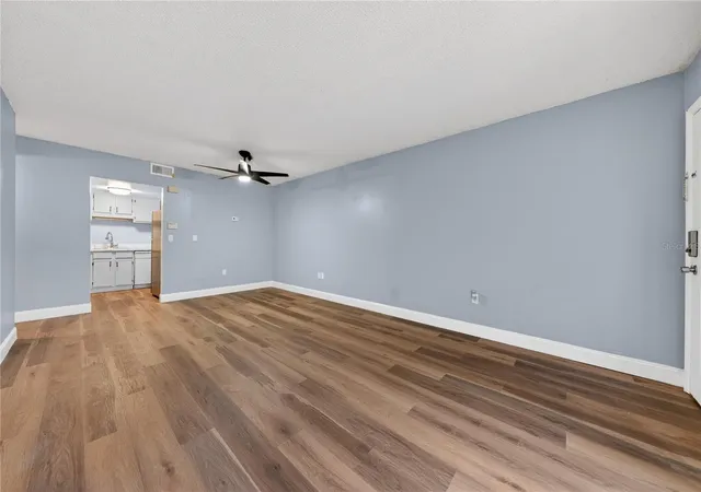 Homes for sale in Orlando, FL | 4205 S Semoran Blvd #11, Orlando, FL 32822 | MLS# O6407617