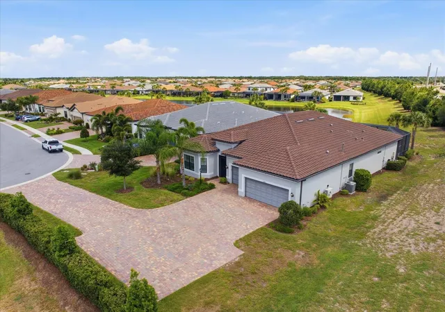 Photo 1 of Single family home for sale at 18115 Littleton Pl, Bradenton, FL 34202 | MLS# A4693527 | Listing updated on 2026-07-27