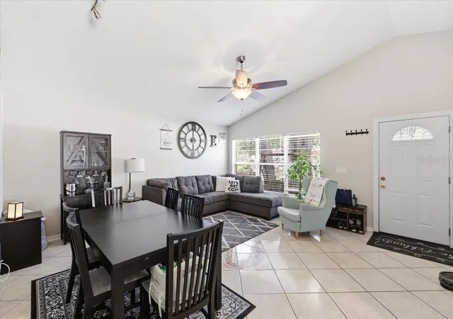 Photo 3 of Single family home for sale at 342 Windford Ct, Winter Garden, FL 34787 | MLS# O6407632 | Listing updated on 2026-10-06