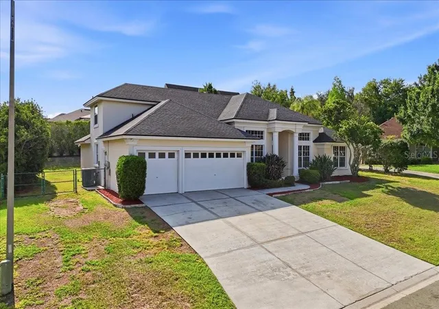 Photo 1 of Single family home for sale at 5628 Woodwind Hills Dr, Lakeland, FL 33812 | MLS# A4693531 | Listing updated on 2026-10-10