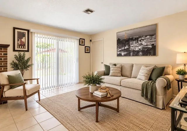 Photo 3 of Single family home for sale at 1709 Ne 28th Place, Ocala, FL 34470 | MLS# OM724710 | Listing updated on 2026-09-24