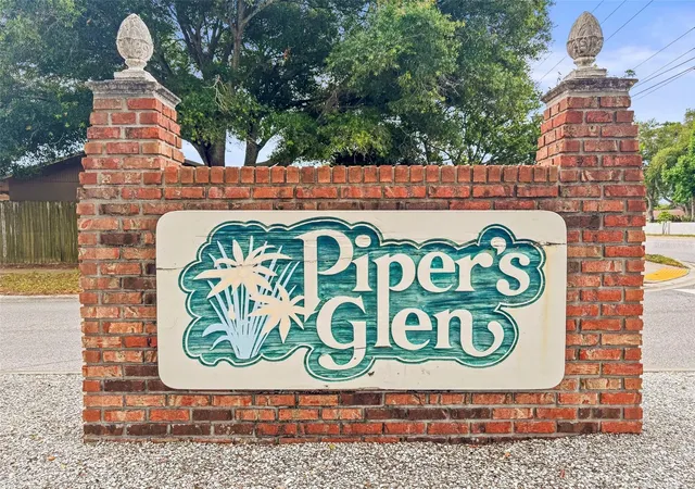 Homes for sale in Dunedin, FL | 1613 Greenwood Dr, Dunedin, FL 34698 | MLS# TB8508395