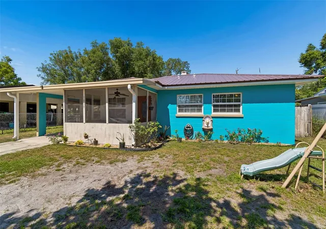Photo 2 of Single family home for sale at 1038 Canal Dr W, Lakeland, FL 33801 | MLS# L4961882 | Listing updated on 2026-09-28