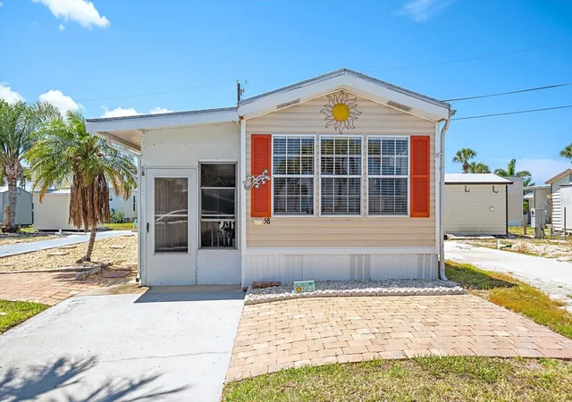 Homes for sale in Palmetto, FL | 58 Montego Dr, Palmetto, FL 34221 | MLS# A4693547