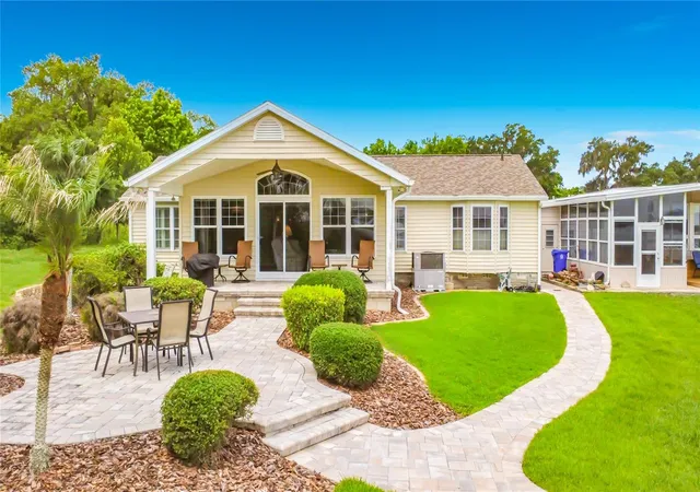 Photo 2 of Manufactured home for sale at 4703 Cassandra Ln, Lakeland, FL 33809 | MLS# G5112357 | Listing updated on 2026-10-08
