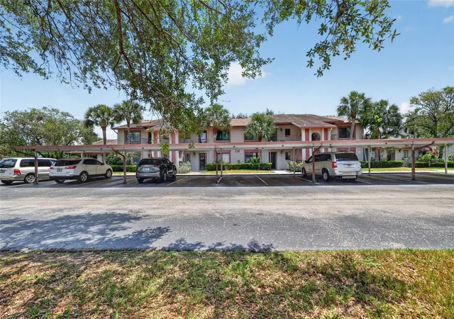 2nd image of 731 83rd Ave N #105, St Petersburg, FL 33702 | MLS# TB8508437