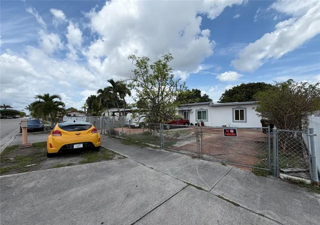 Homes for sale in Hialeah, FL | 445 E 43Rd St, Hialeah, FL 33013 | MLS# TB8508440