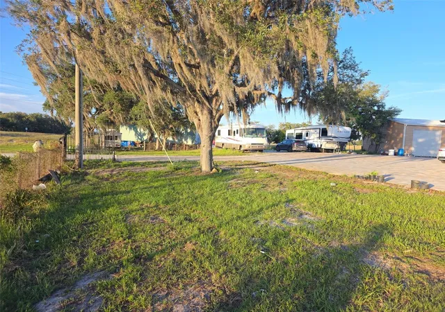 Photo 3 of Single family home for sale at 3620 County Rd 64 E, Avon Park, FL 33825 | MLS# O6407753 | Listing updated on 2026-06-02