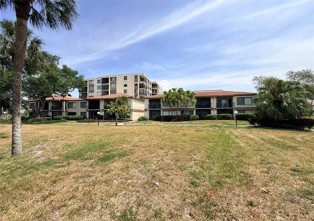 2nd image of 6219 Palma Del Mar Blvd S, Saint Petersburg, FL 33715