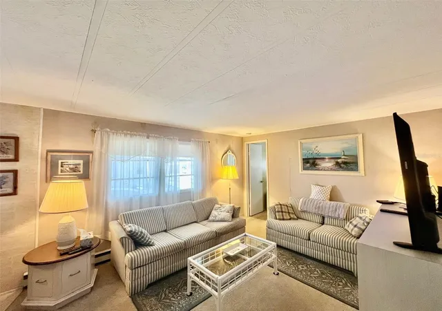 5th image of 130 Melody Ln, Tarpon Springs, FL 34689 | MLS# TB8508536