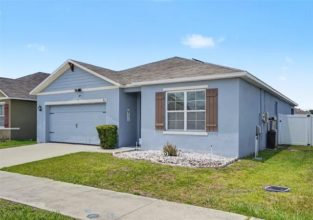 Photo 3 of Single family home for sale at 911 Waterville Dr, Auburndale, FL 33823 | MLS# TB8508539 | Listing updated on 2026-10-09