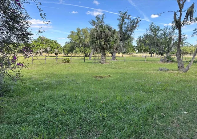 Homes for sale in Sarasota, FL | 4090 Carlton Rd, Sarasota, FL 34240 | MLS# A4693583